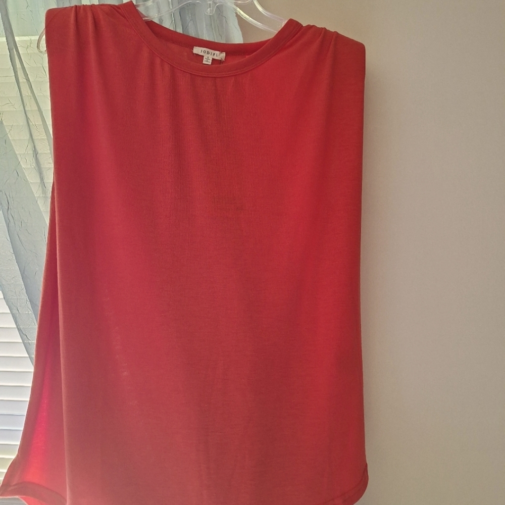 Final Price* NWT Jodifl Orange-Red Sleeveless Shirt With Scoop Hem Size S